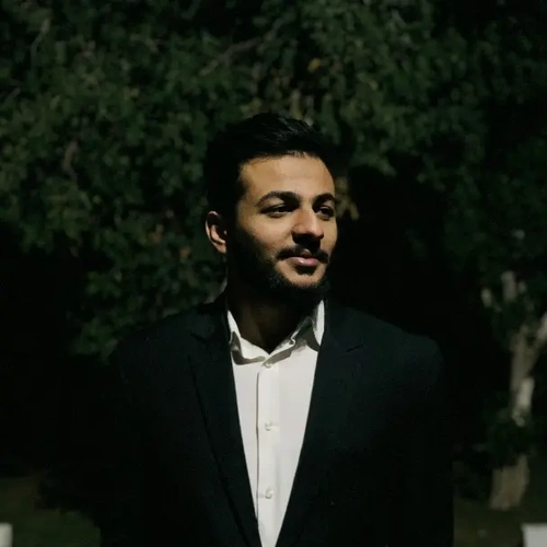 Hamza Bilal - Senior AI Engineer and Python Developer based in Pakistan, expert in LLM orchestration.